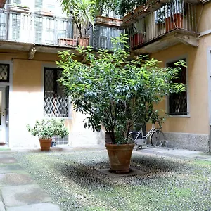 Historical Center Montenapoleone Loft Appartamento